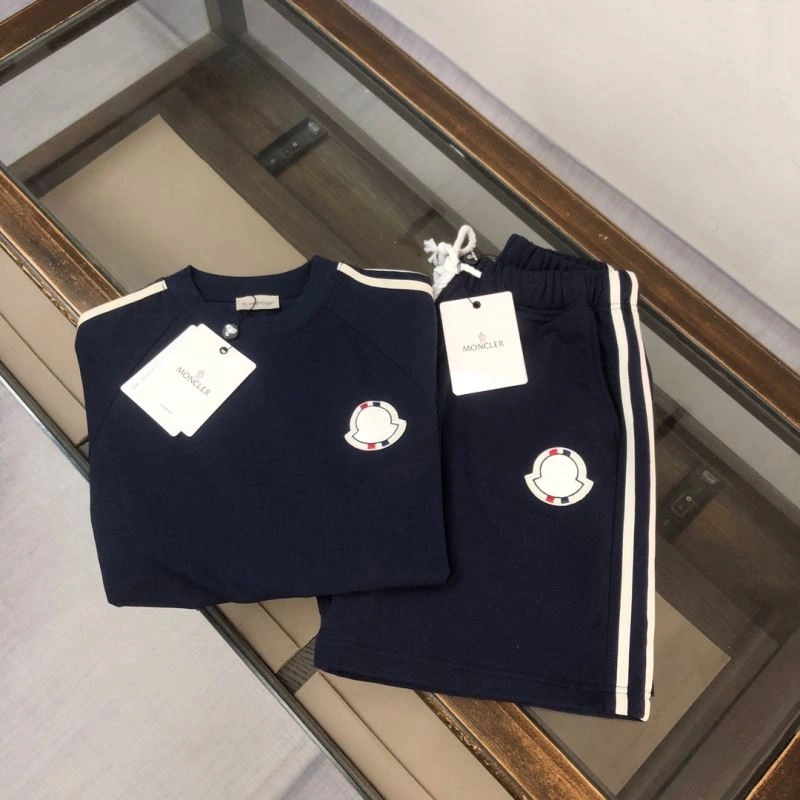 Moncler Short Suits Youthful 143188