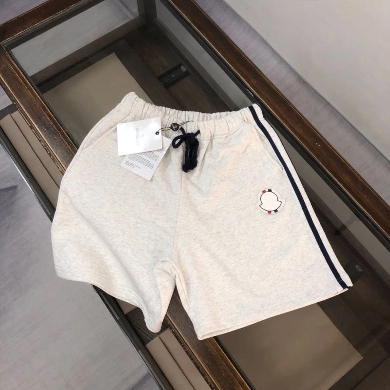 Comfortable Moncler Short Suits 143183