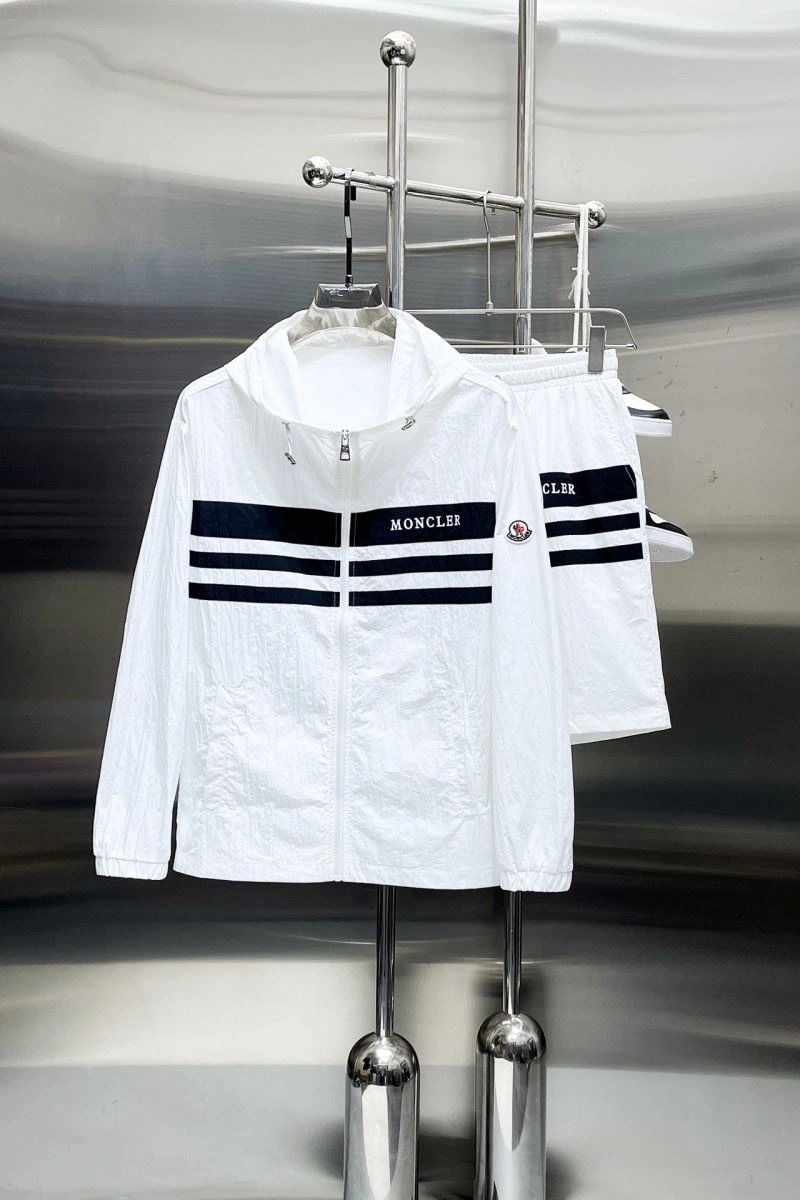 Moncler Short Suits HighPerformance 142318