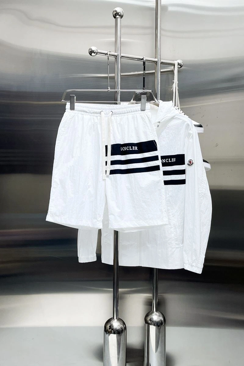 Moncler Short Suits HighPerformance 142318