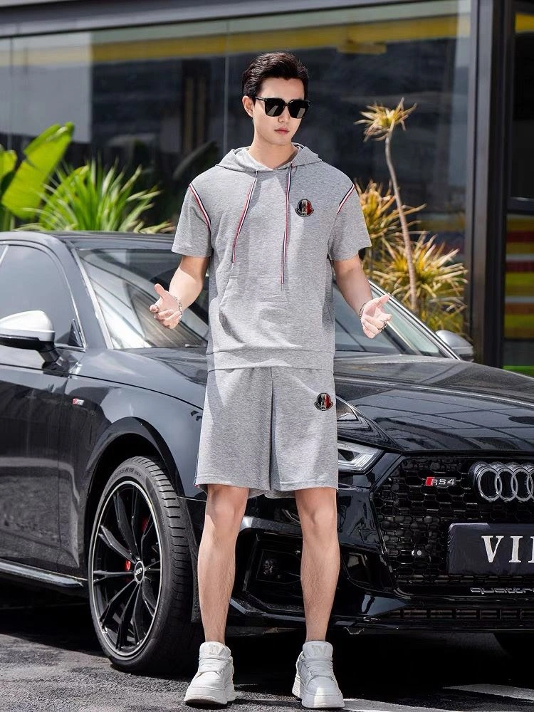 Efficient Moncler Short Suits 141789