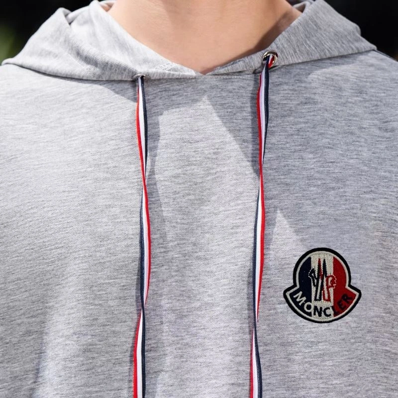 Efficient Moncler Short Suits 141789