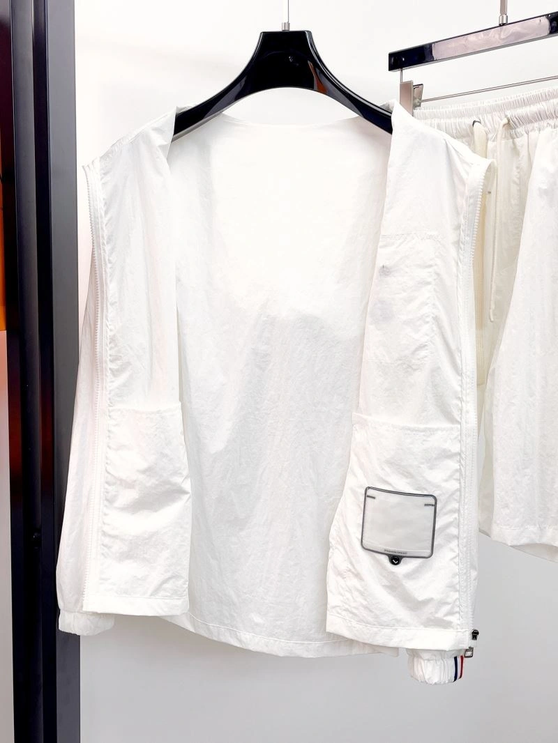 Moncler Short Suits Lightweight 141805