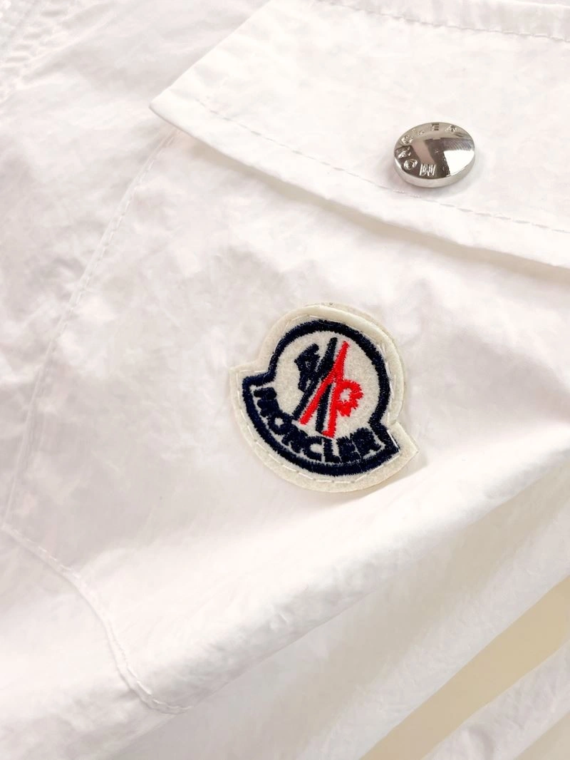 Moncler Short Suits Lightweight 141805