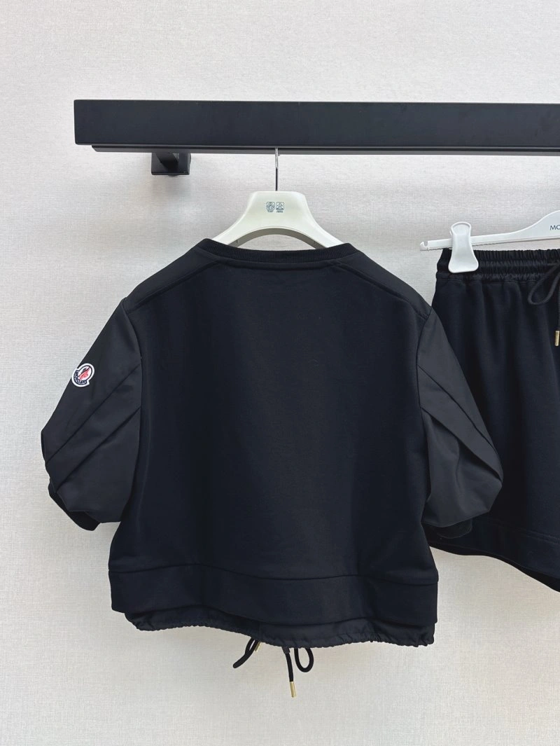 Moncler Short Suits ZipUp 139588