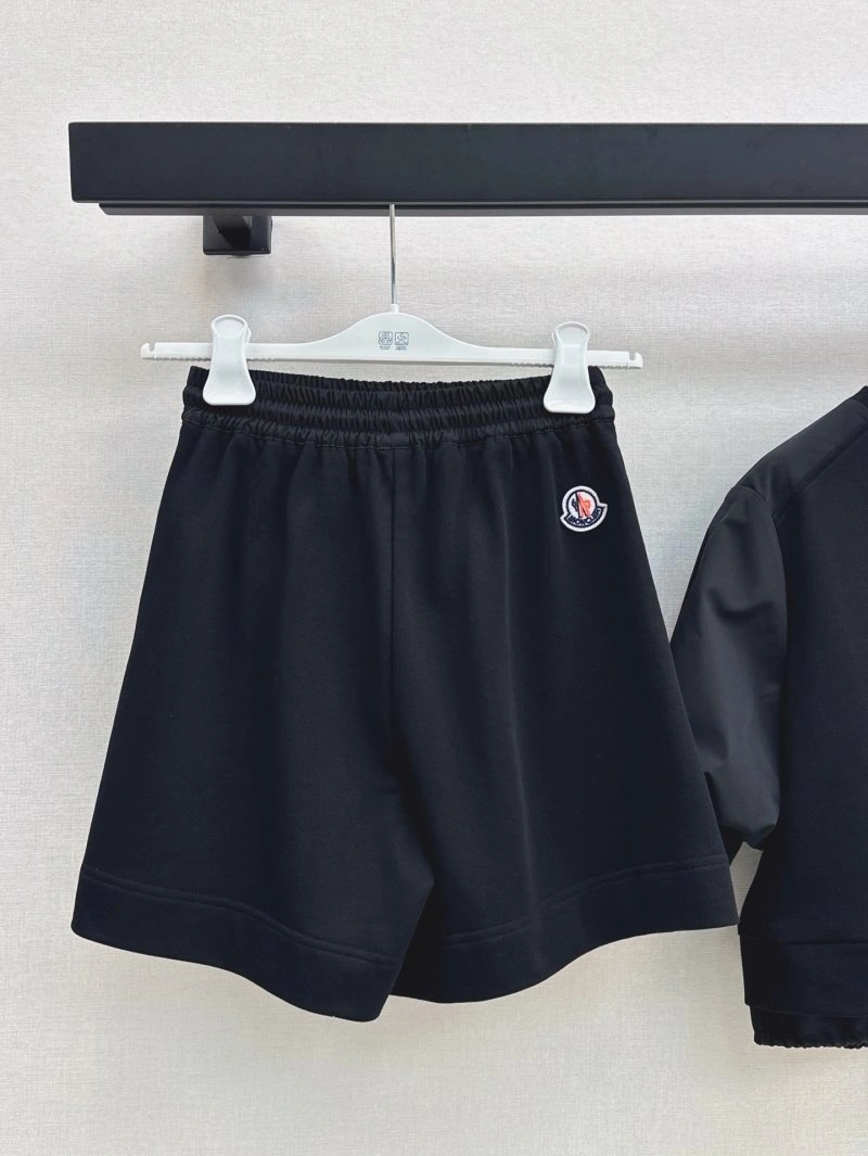 Moncler Short Suits ZipUp 139588
