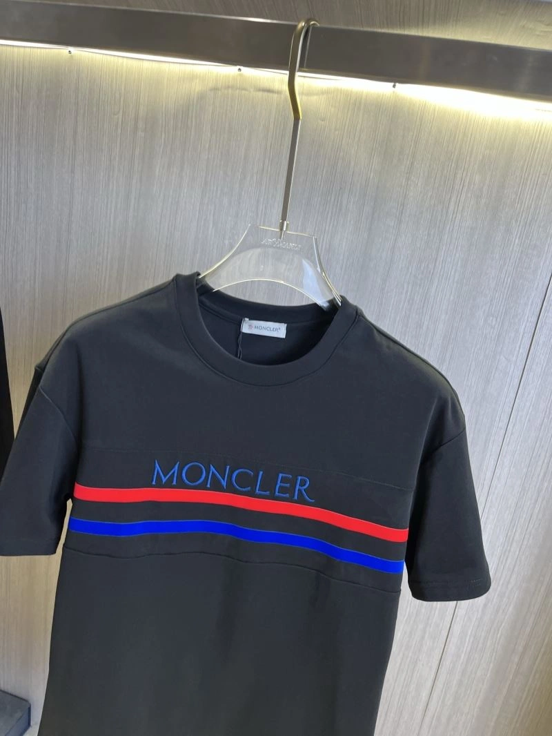 Trendsetting Moncler Short Suits 141108