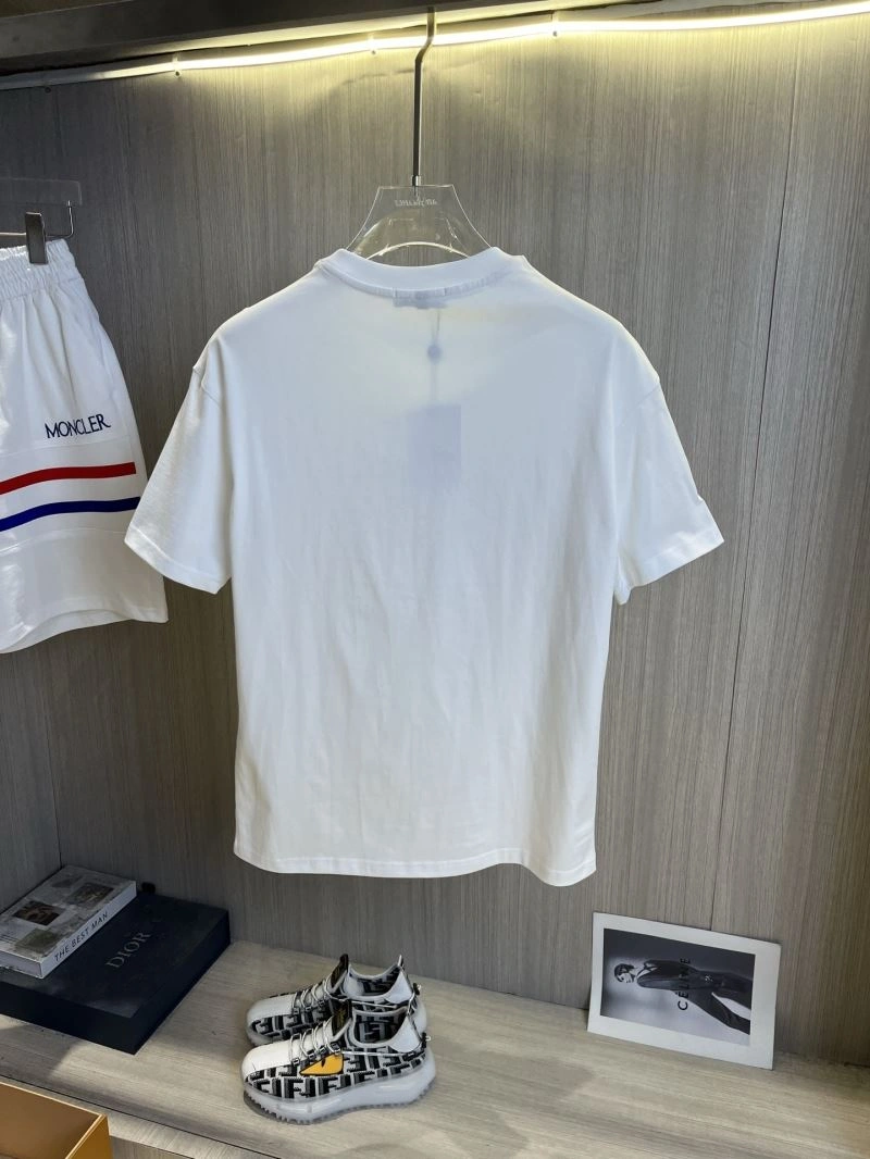 Moncler Short Suits Timeless 141125