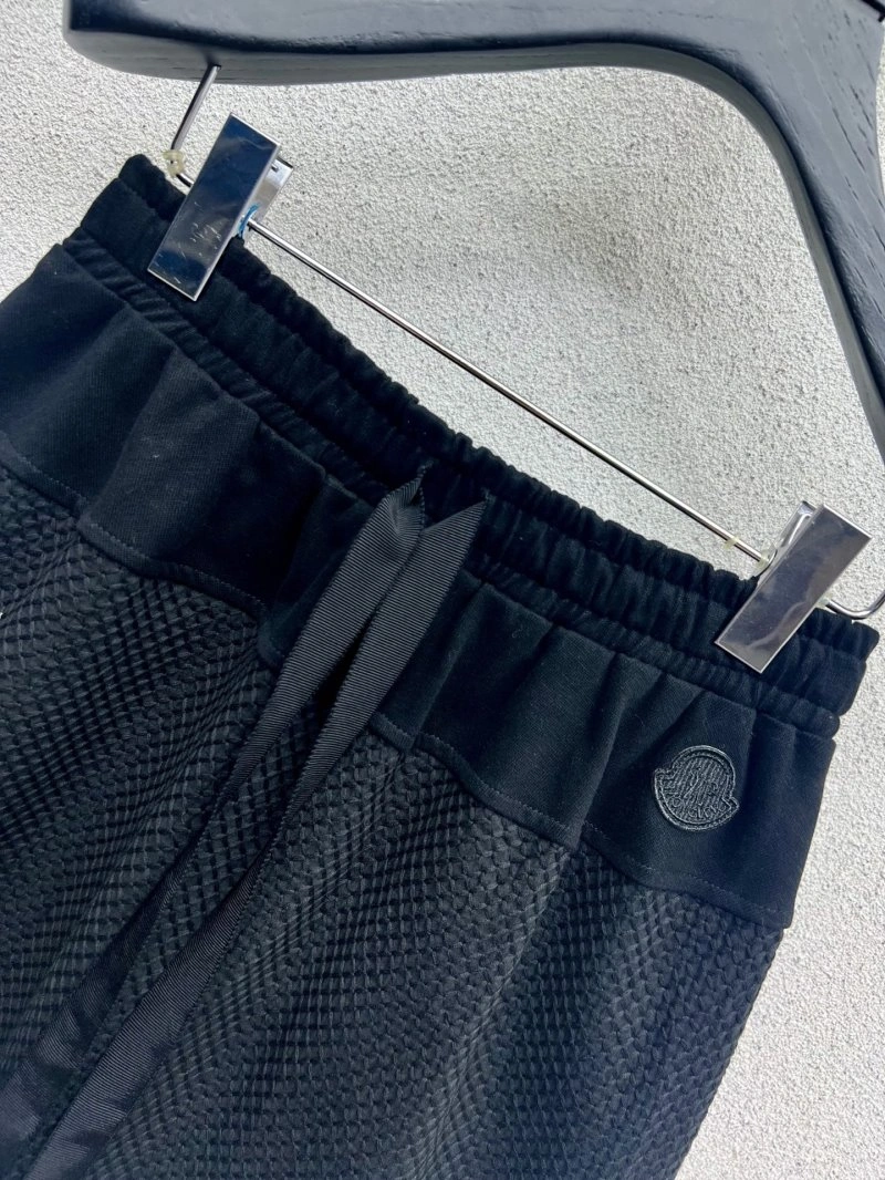 GoAnywhere Moncler Short Suits 139747