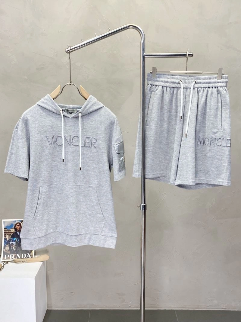 WellDesigned Moncler Short Suits 140597
