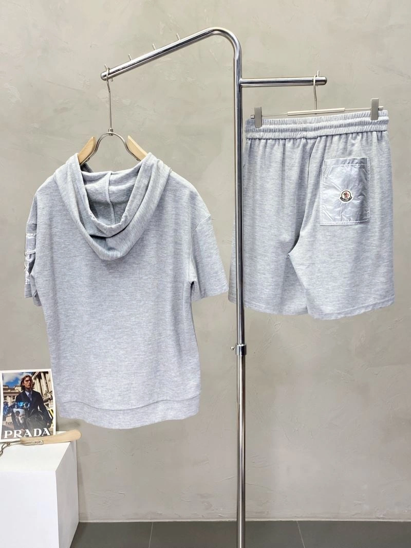 WellDesigned Moncler Short Suits 140597