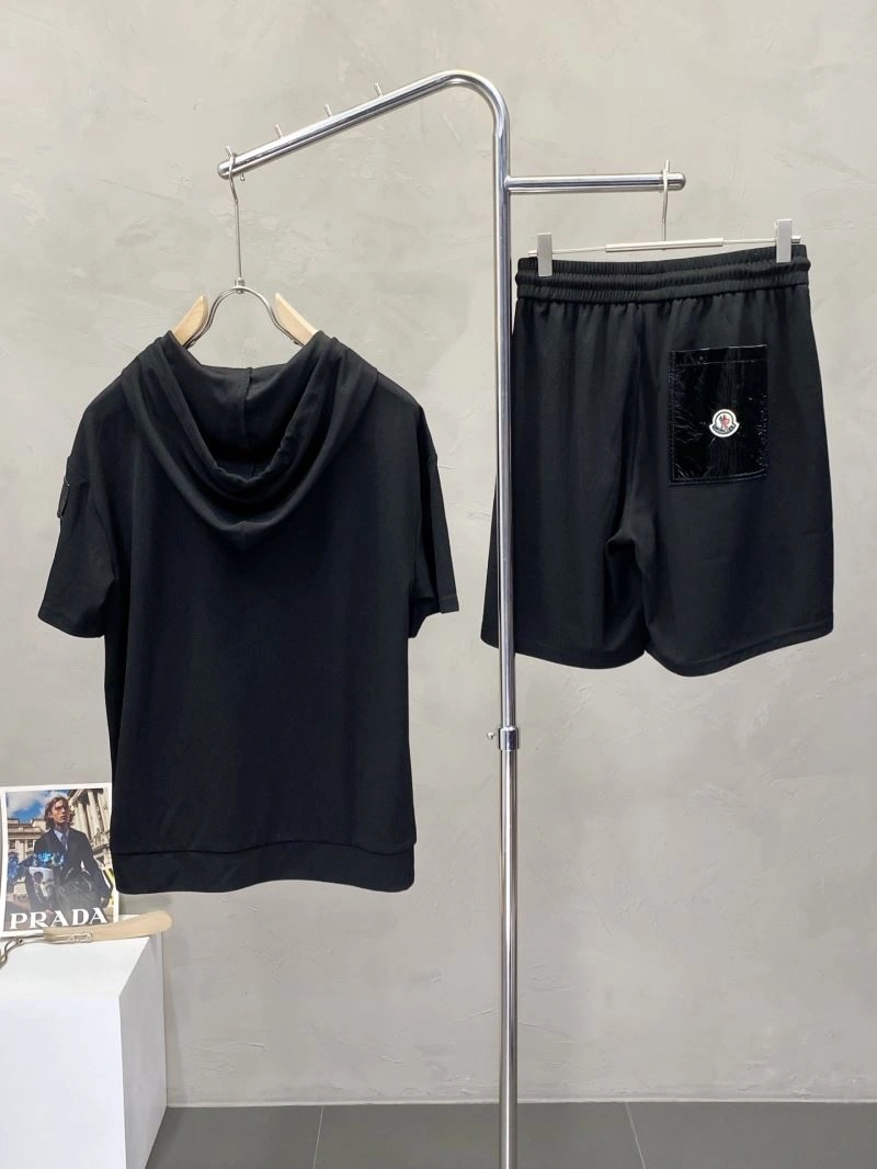 WellDesigned Moncler Short Suits 140597