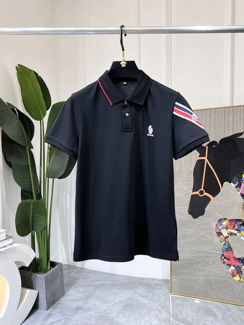 Packable Moncler Short Suits 140594
