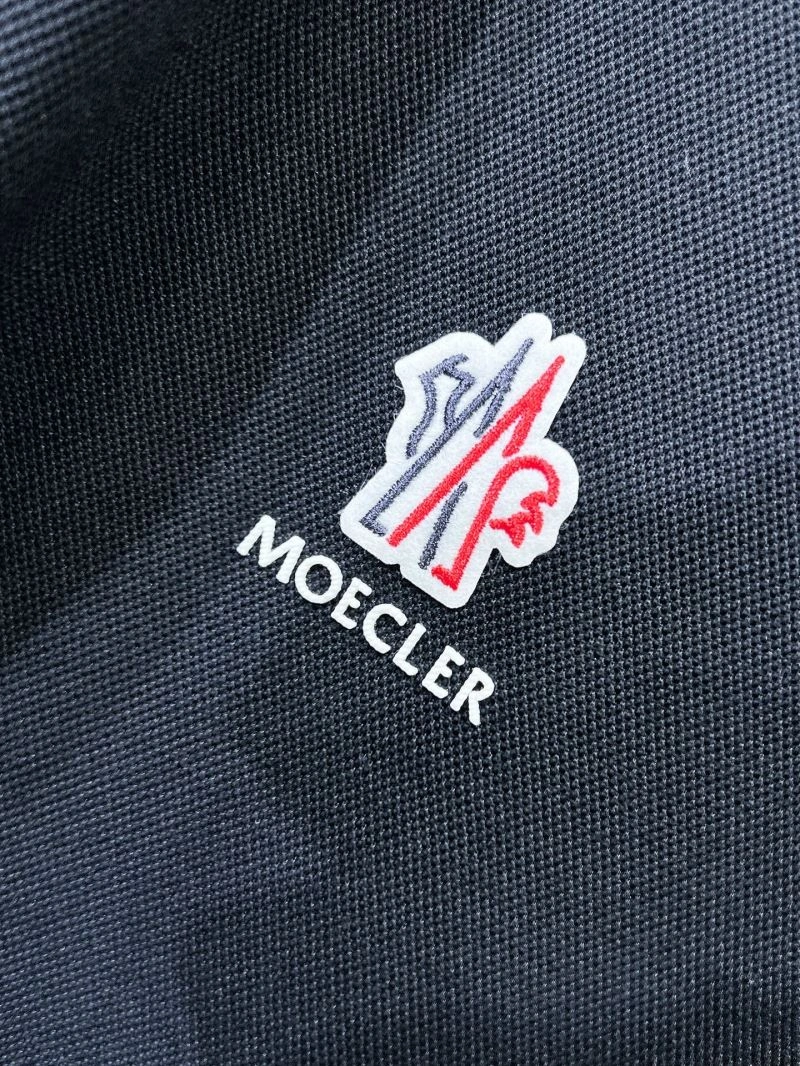 Packable Moncler Short Suits 140594