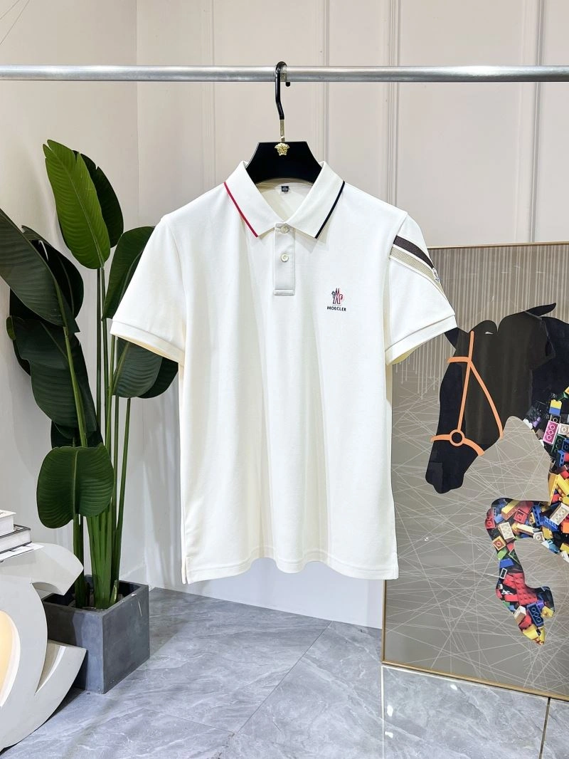 Sustainable Moncler Short Suits 140604