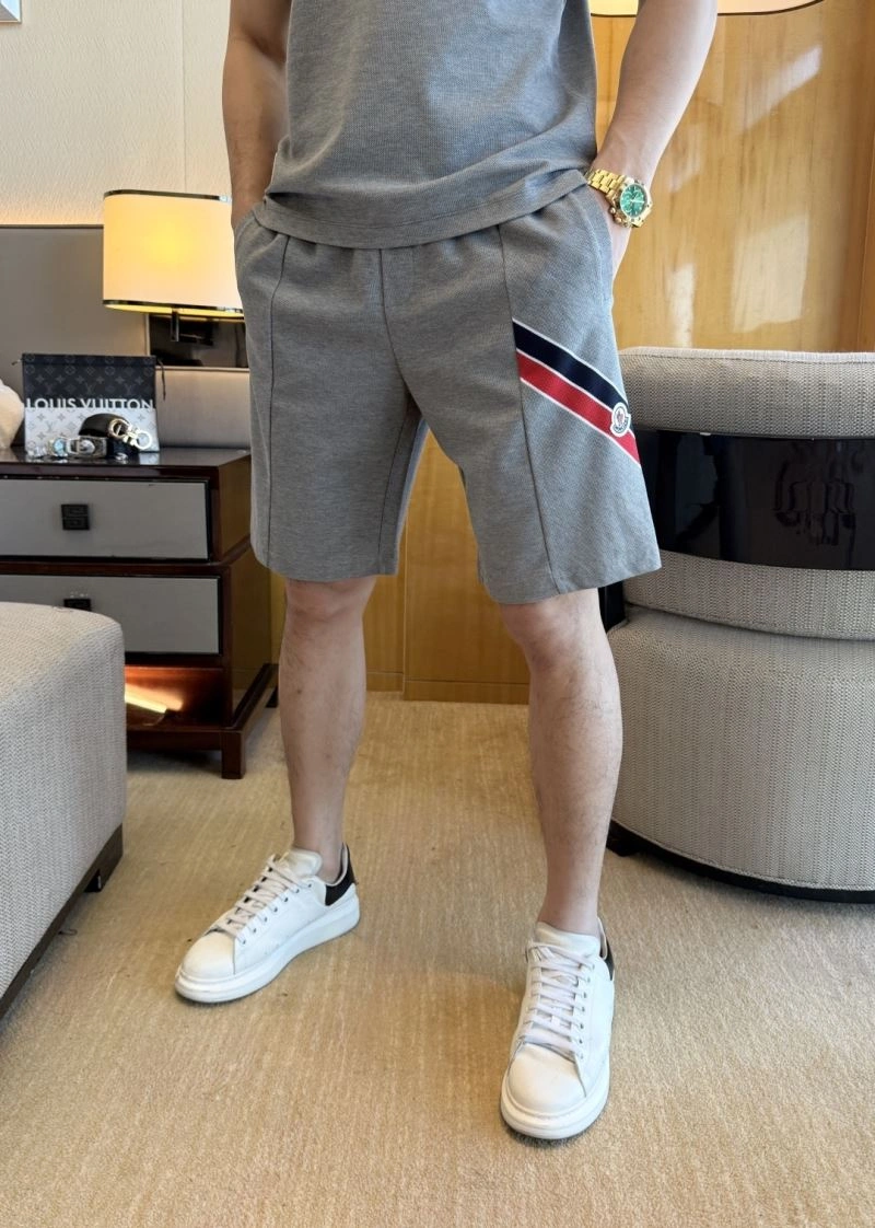 Moncler Short Suits SmoothTexture 140585