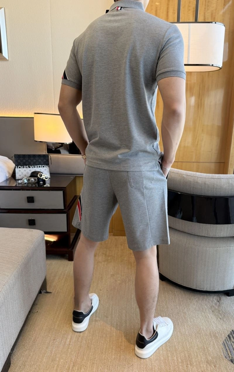 Moncler Short Suits SmoothTexture 140585