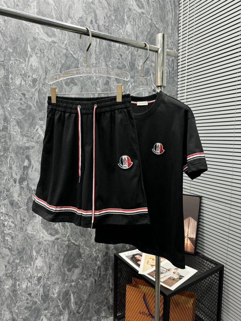 Timeless Moncler Short Suits 140590