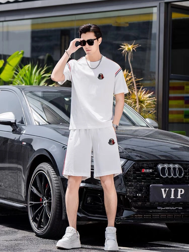 Resilient Moncler Short Suits 140132