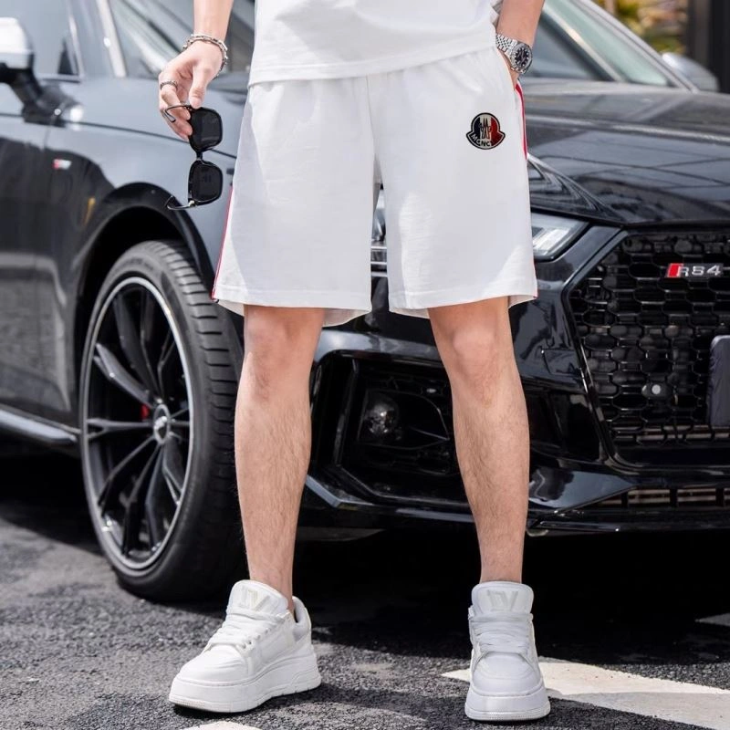 Resilient Moncler Short Suits 140132