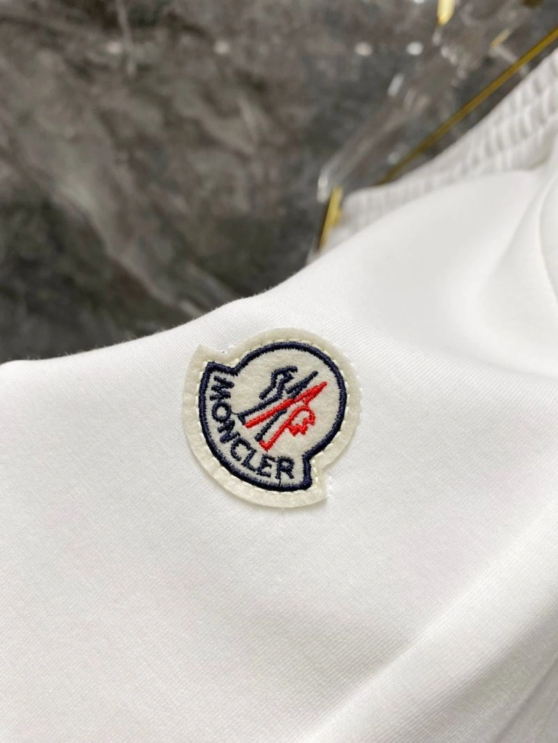 Stylish Moncler Short Suits 140126