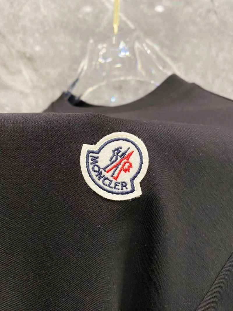 Moncler Short Suits Classic 140124
