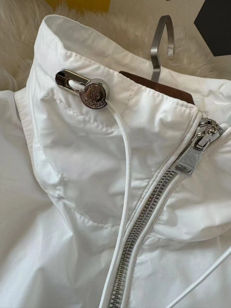 SmoothTexture Moncler Sunscreen Jacket 143164