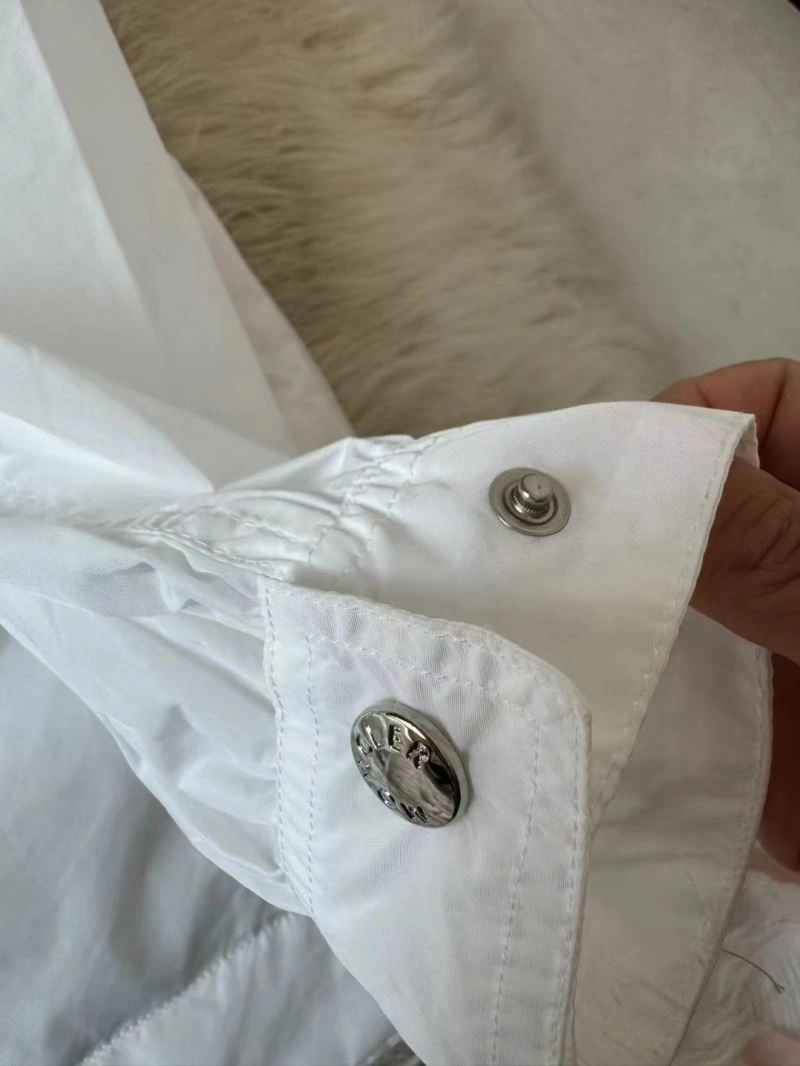 SmoothTexture Moncler Sunscreen Jacket 143164