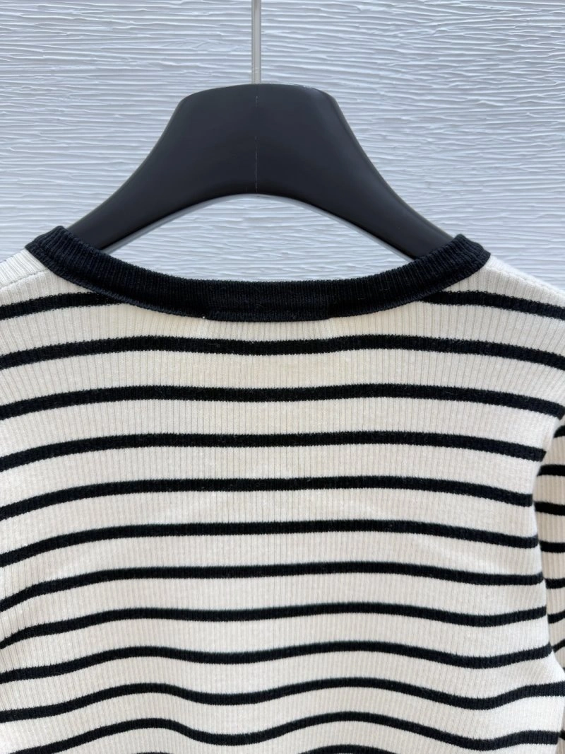 Moncler Sweaters Stretchable 139585