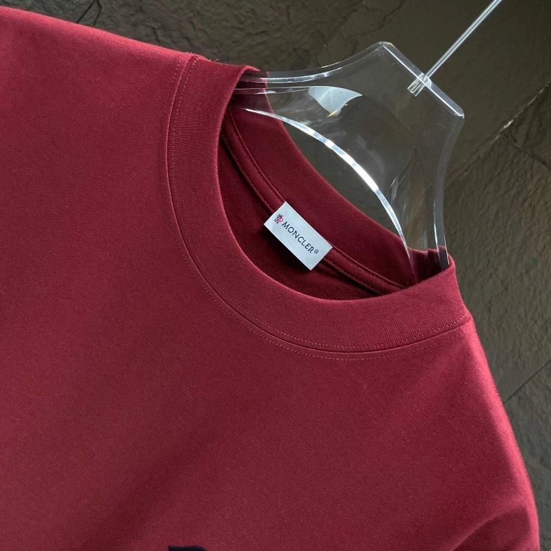 Moncler T-Shirts Soft 142854