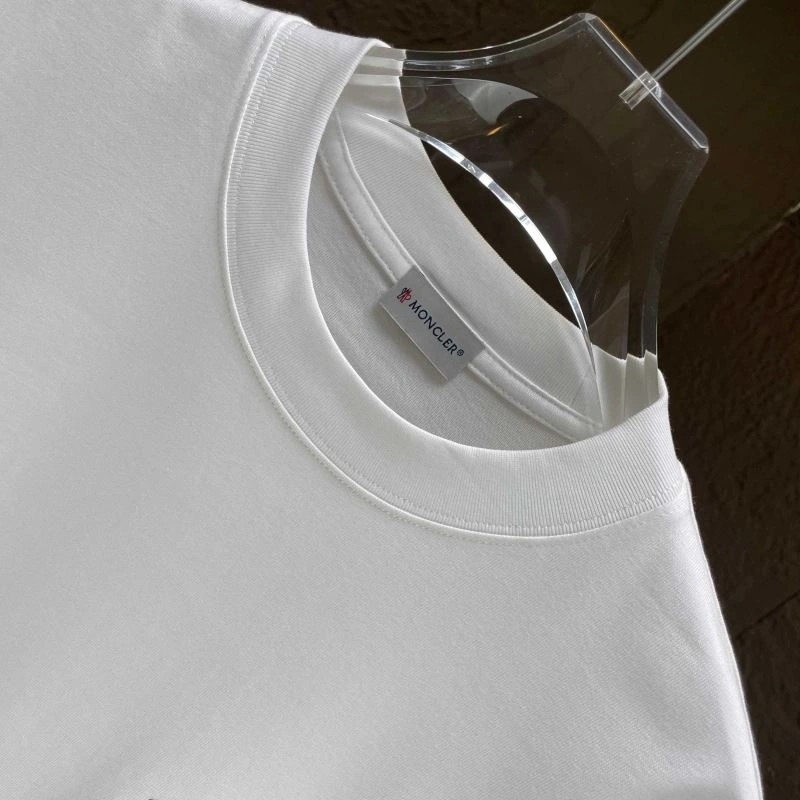 AllSeason Moncler T-Shirts 142856