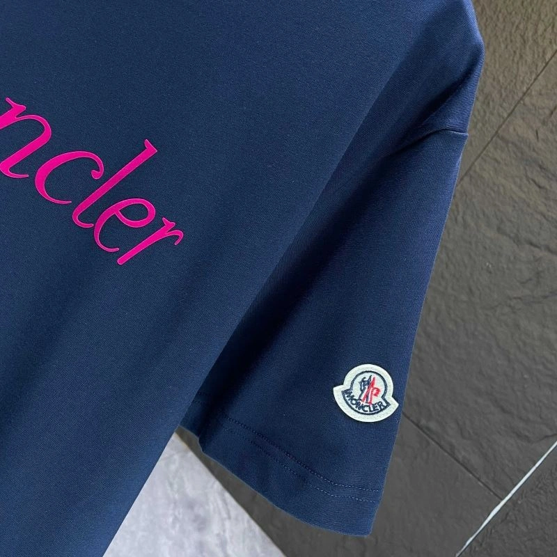 Moncler T-Shirts Lightweight 142853