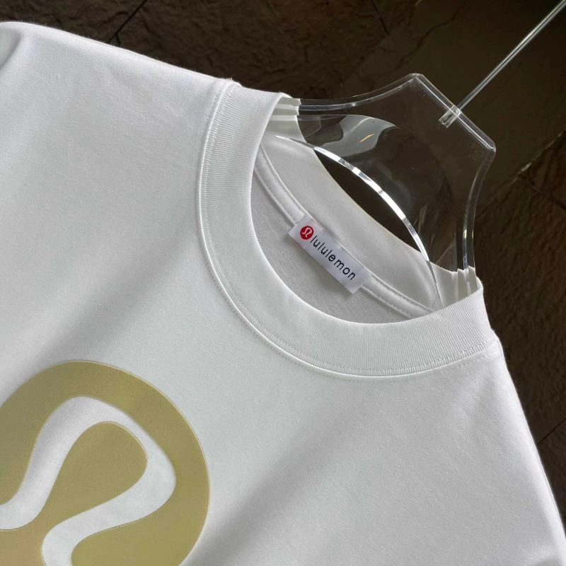 Tailored Moncler T-Shirts 142833