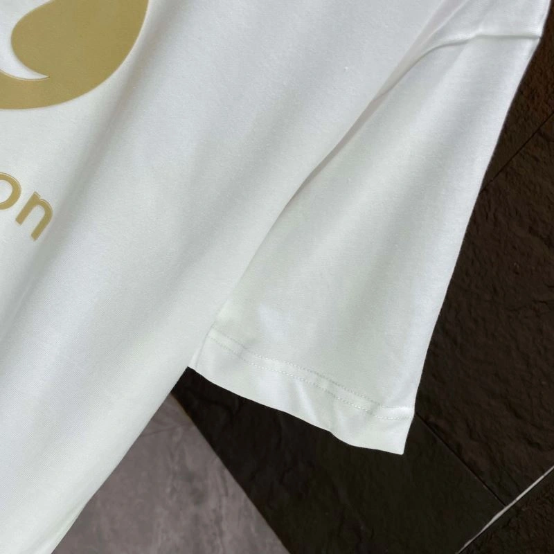 Tailored Moncler T-Shirts 142833