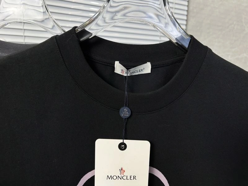 Moncler T-Shirts TechFriendly 142820