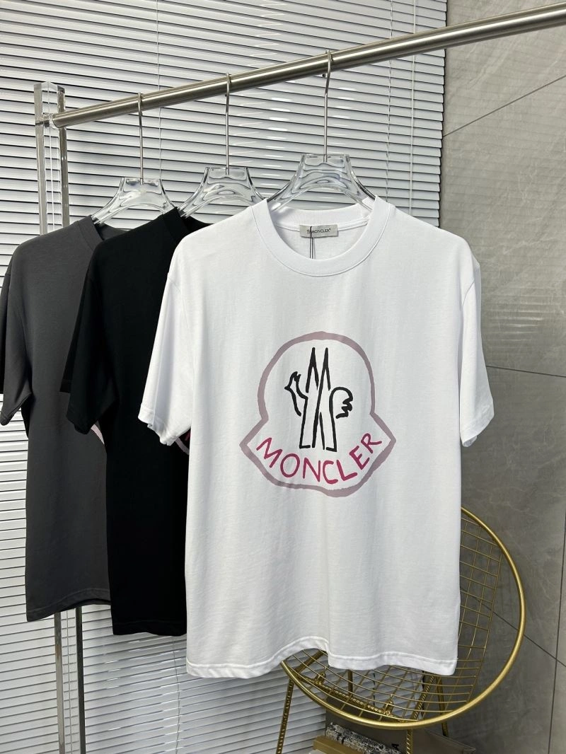 Moncler T-Shirts Minimalist 142814