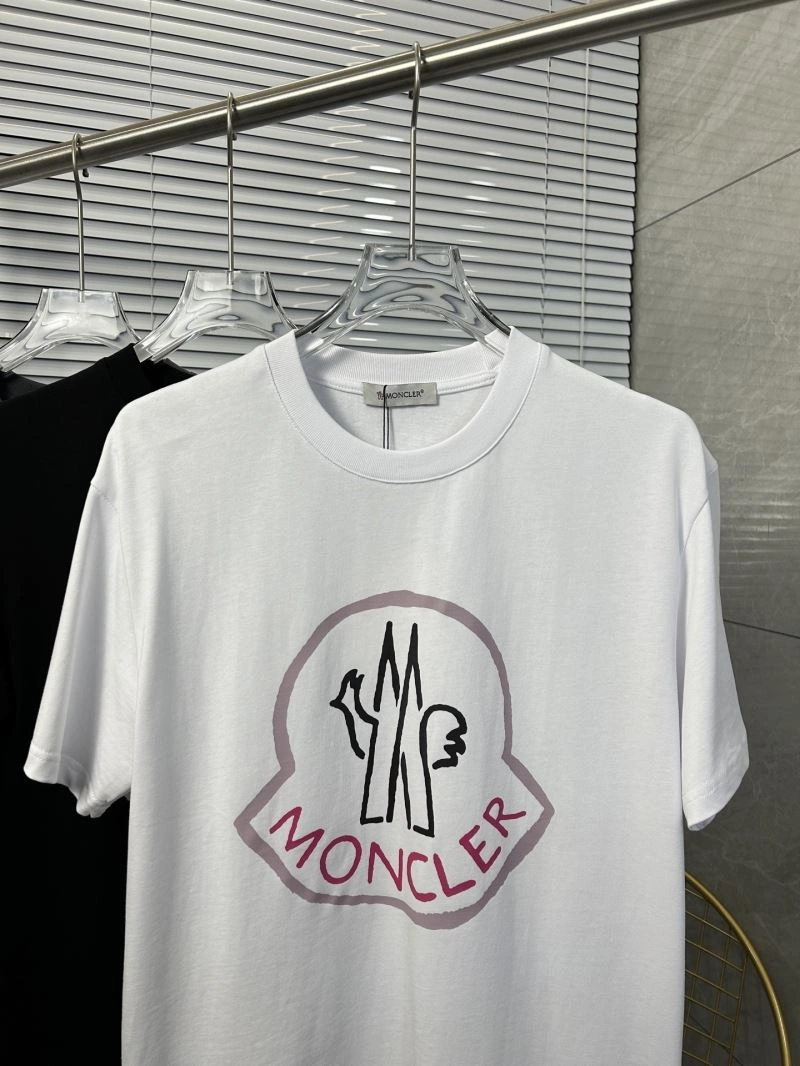 Moncler T-Shirts Minimalist 142814