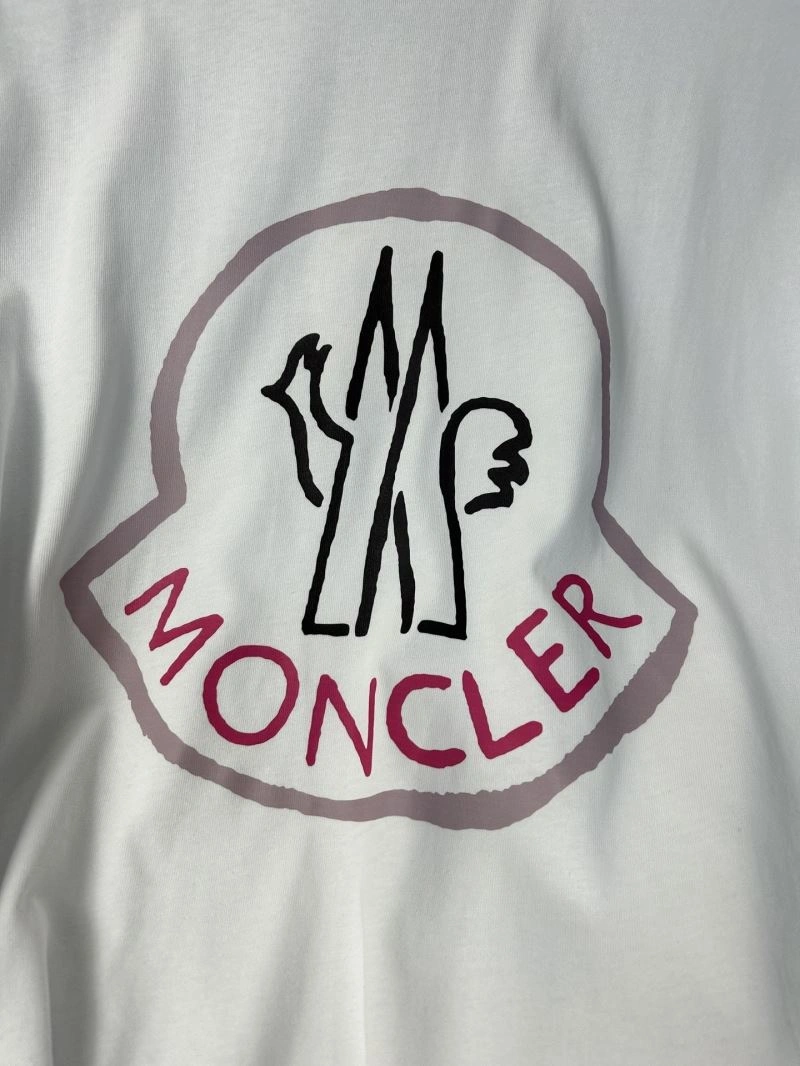 Moncler T-Shirts Minimalist 142814