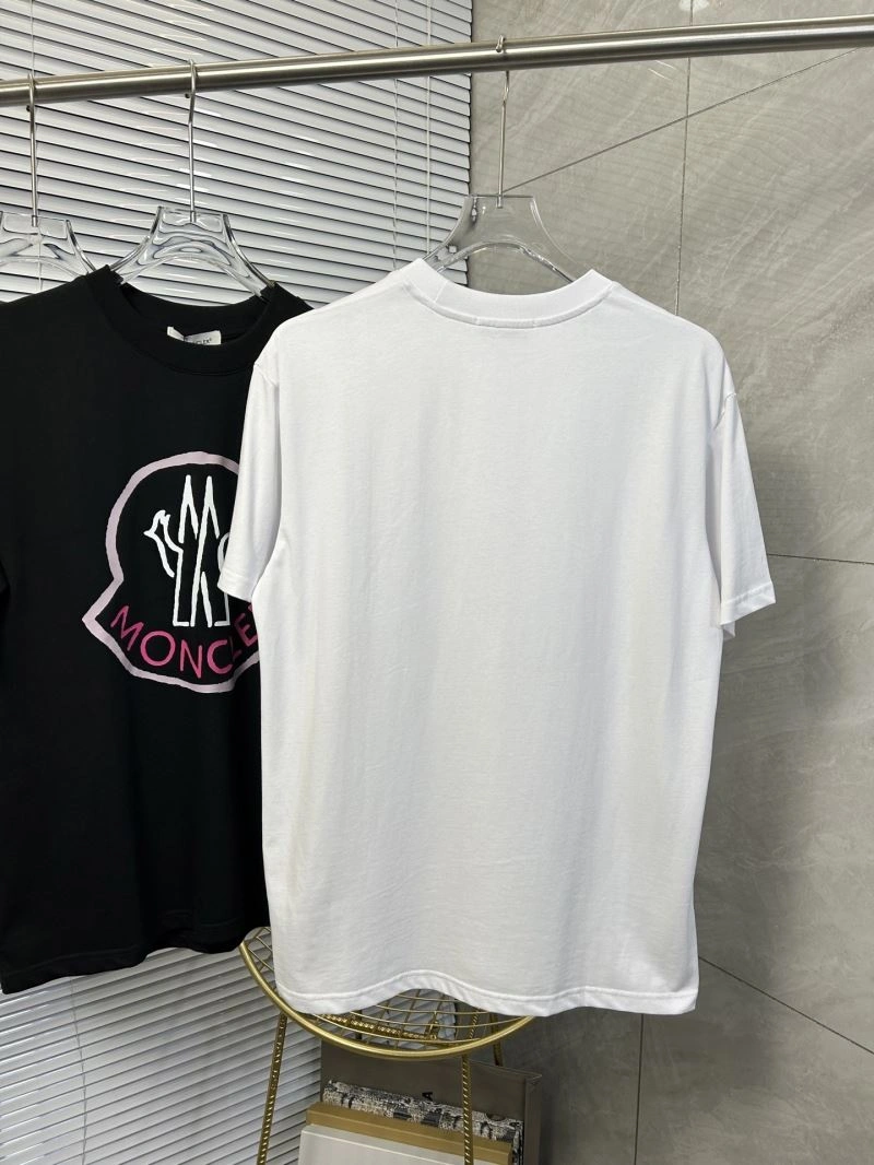 Moncler T-Shirts Minimalist 142814