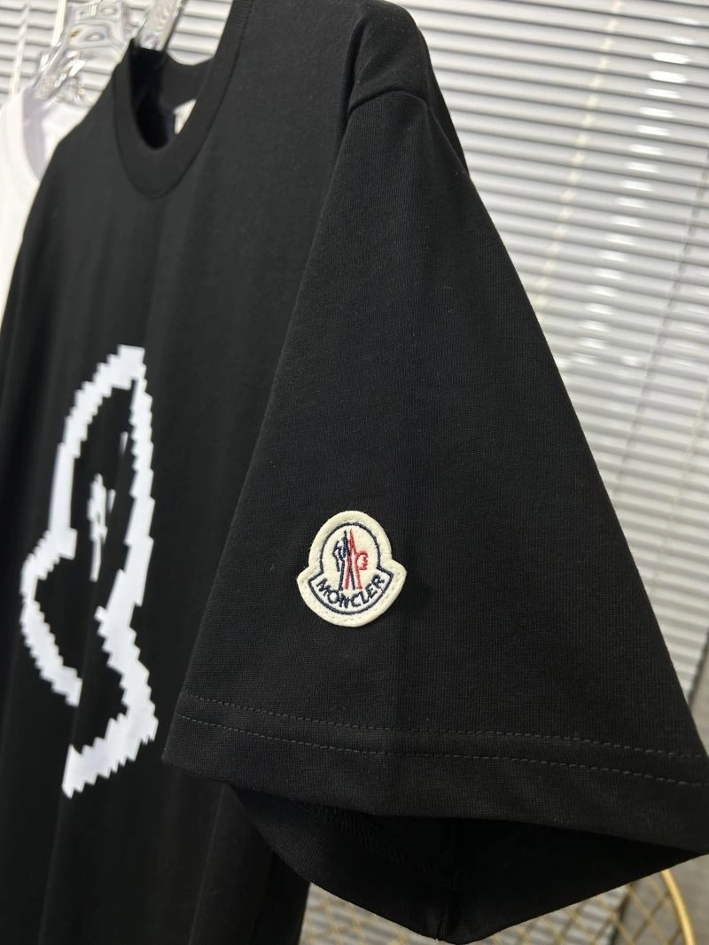 Minimalist Moncler T-Shirts 142826