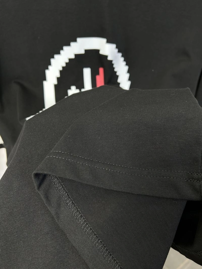Minimalist Moncler T-Shirts 142826