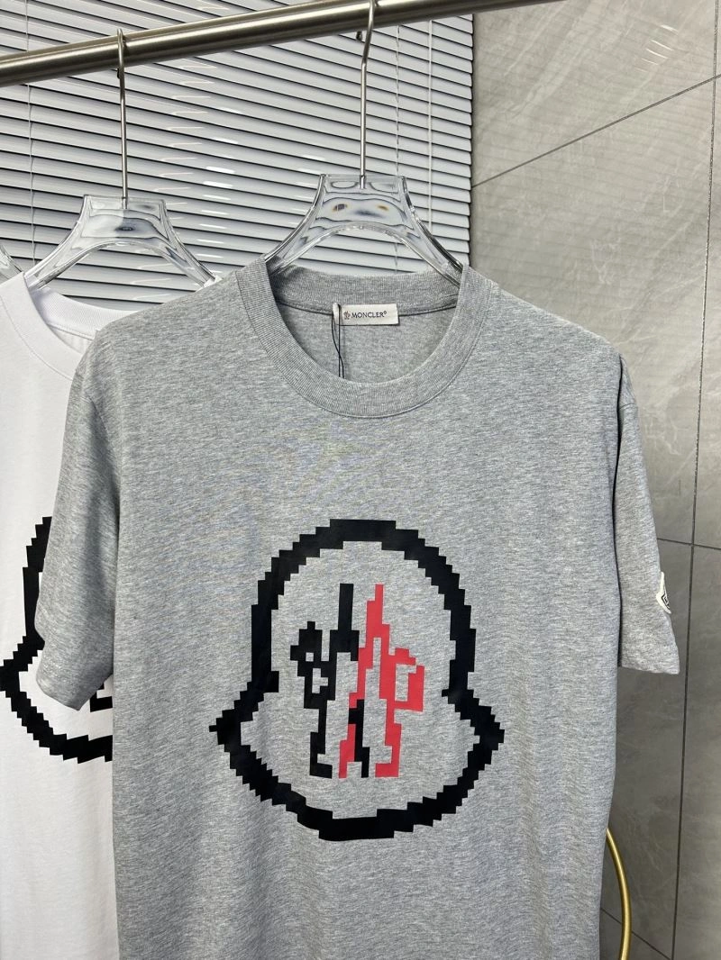 Moncler T-Shirts Functional 142815