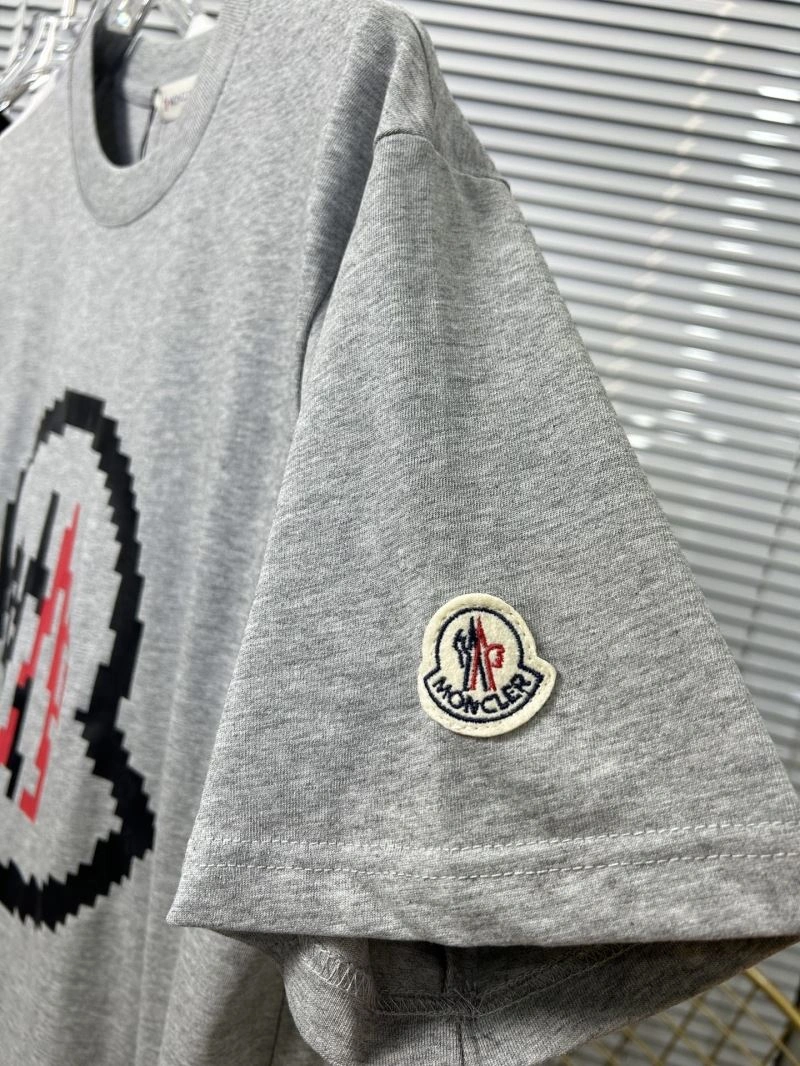 Moncler T-Shirts Functional 142815