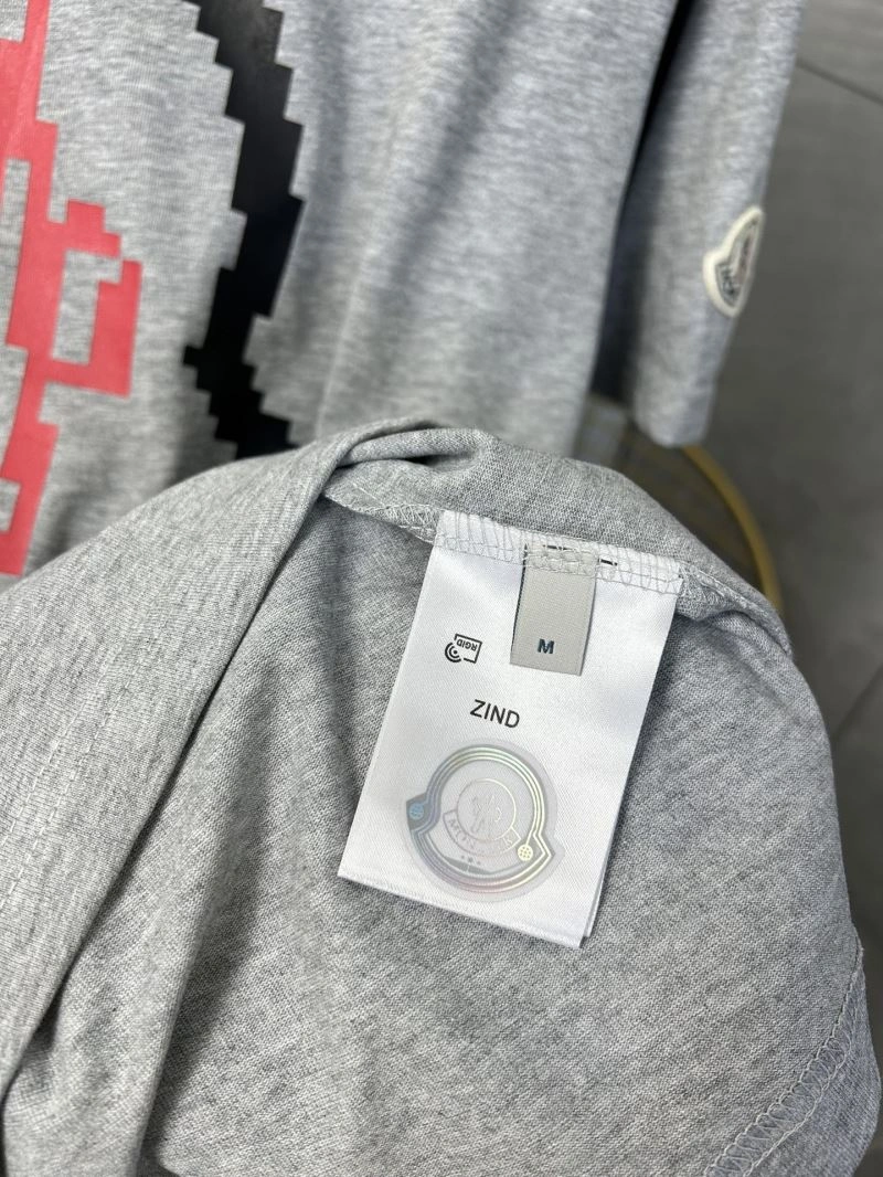 Moncler T-Shirts Functional 142815