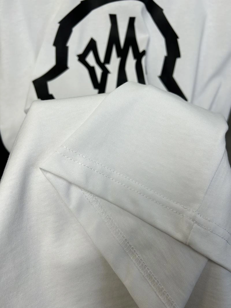 Compact Moncler T-Shirts 142816