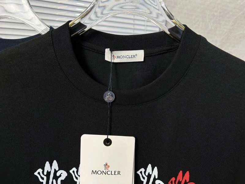 Moncler T-Shirts Timeless 142829