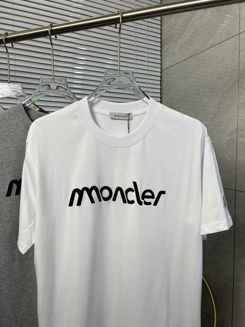 Moncler T-Shirts Neat 142813