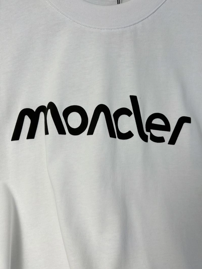 Moncler T-Shirts Neat 142813