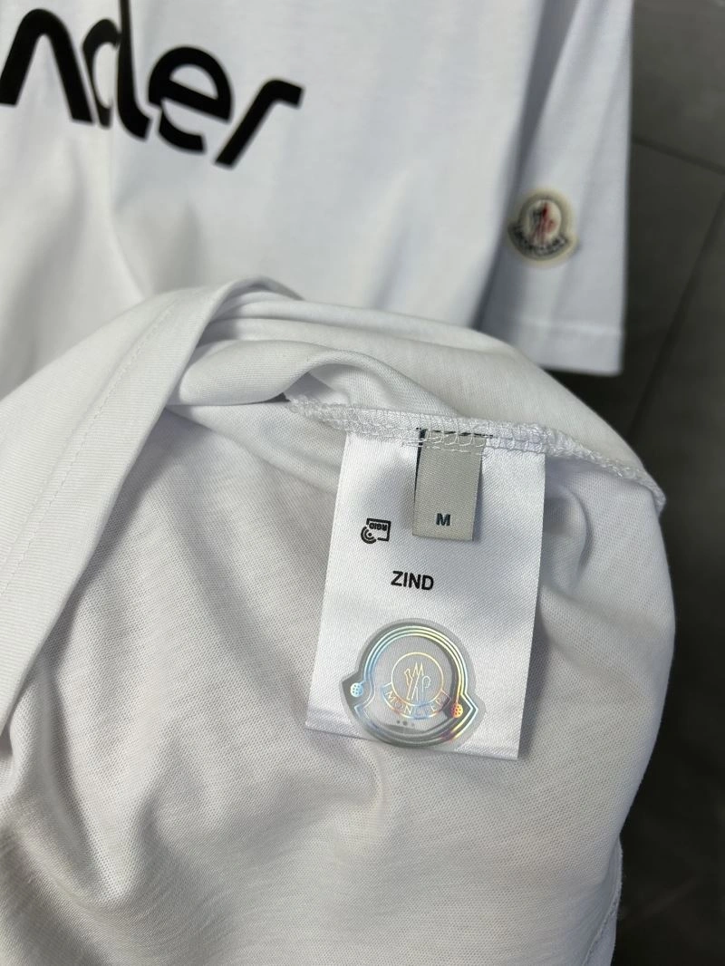 Moncler T-Shirts Neat 142813