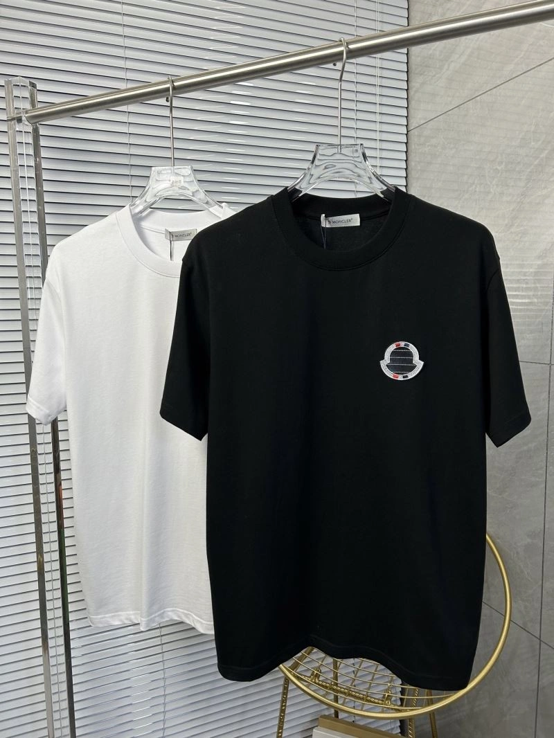 TechFriendly Moncler T-Shirts 142840